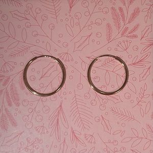 mejuri gold hoop earrings